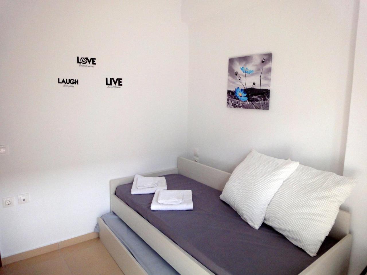 Polychrono Nikos Apartment エクステリア 写真