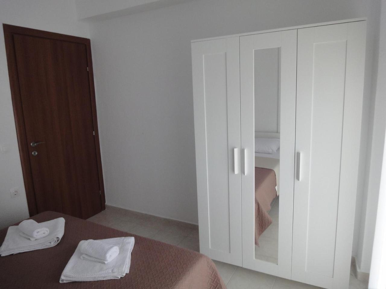 Polychrono Nikos Apartment エクステリア 写真